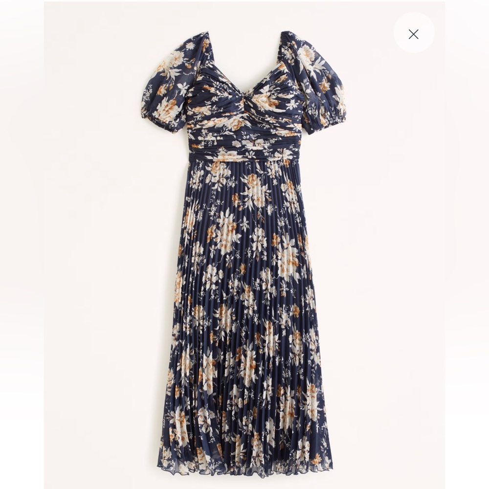 NWT Puff Sleeve Pleated Midi Dress